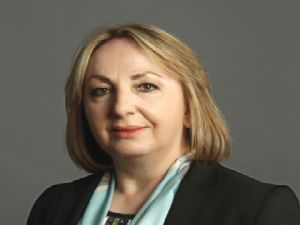 PROF. DR. MEDİNE GÜLLÜCE ADAYLIĞINI AÇIKLADI