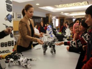 ROBOTLAR ERZURUM'DA GÖRÜCÜYE ÇIKTI