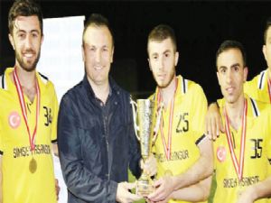 Gençlik futbol turnuvasının şampiyonu Başaklı Köyü oldu