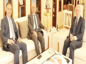 Valilerden Başkan  Sekmen'e veda ziyareti