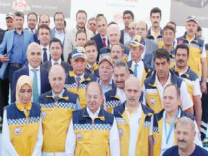 Erzurum'da ambulans dağıttı