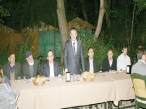 Kaymakam ada, şehit yakınlarına ve gazilere iftar yemeği verdi