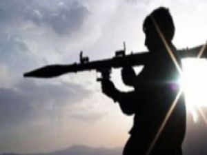 Karayazı'da operasyona giden askere yönelik roketatarlı saldırı