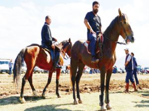 Geleneksel Rahvan At Yarışları yapıldı