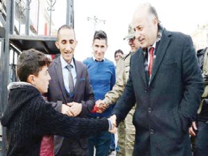 Vali Azizoğlu, Karaçoban ve Hınıs ilçelerinde incelemede bulundu