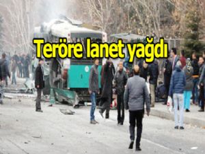 Teröre lanet yağdı