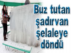 Buz tutan şadırvan şelaleye döndü