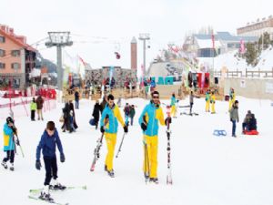 15 TEMMUZ GAZİLERİ Palandöken'de kayak yaptı