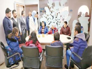 Milletvekili Taşkesenlioğlu,  Yakutiye Gençlik Merkezi'nde çocukları ziyaret etti