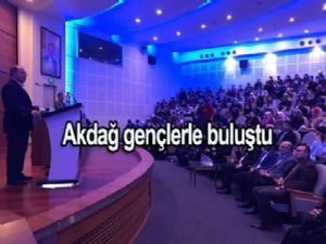 Bakan Akdağ gençlerle buluştu