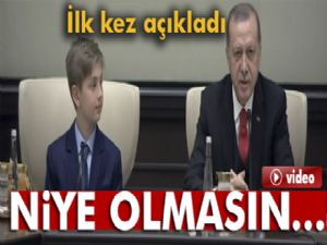 Cumhurbaşkanı Erdoğan, koltuğunu 4. sınıf öğrencisi Yiğit Türk'e bıraktı