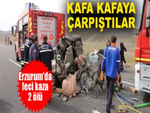 Otomobil ile tır kafa kafaya çarpıştı