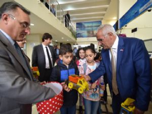 Büyükşehir çocuklara su israfı ve bilinçli su kullanımını anlattı