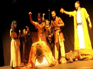 Diriliş Muştusu, Erzurum'da sahnelendi