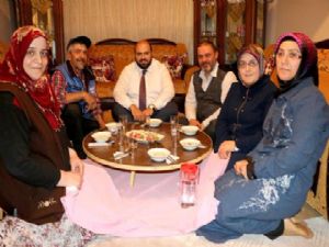 Başkan Orhan'dan çat kapı iftar