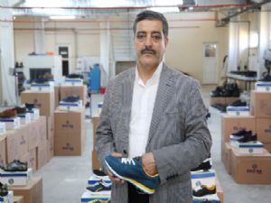 Ağrılı işadamı Erzurum'da ayakkabı fabrikası açtı