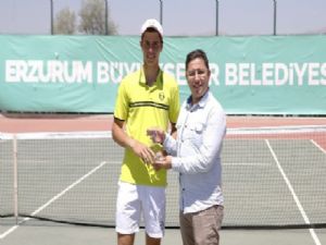 Kardelen Cup'ta şampiyon Lucas Catarina oldu