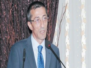 Tüm aday adaylarına EŞİT MESAFEDEYİZ