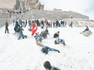 Kızak Festivali nefes kesti