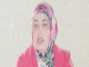 Ailesiyle birlikte basın karşısına çıktı