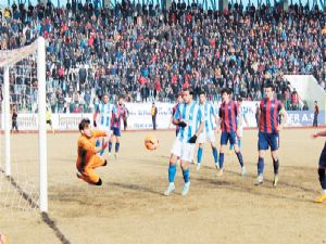 Erzurumspor 3 puanı 3 golle aldı