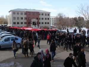 ATATÜRK ÜNİVERSİTESİ'NDE 'BİRLİK VE BERABERLİK' YÜRÜYÜŞÜ