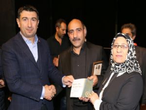 Büyükşehir Aşık Reyhani'yi andı