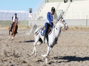 4. Geleneksel Cirit Turnuvası nefes kesti