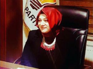 Ak Parti Erzurum Kadın Kolları Başkanı Hilal Demir istifa etti
