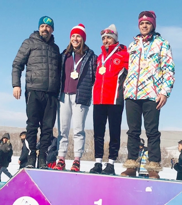 Hakkarili kayakçılar Erzurum'dan 25 madalya ile döndü
