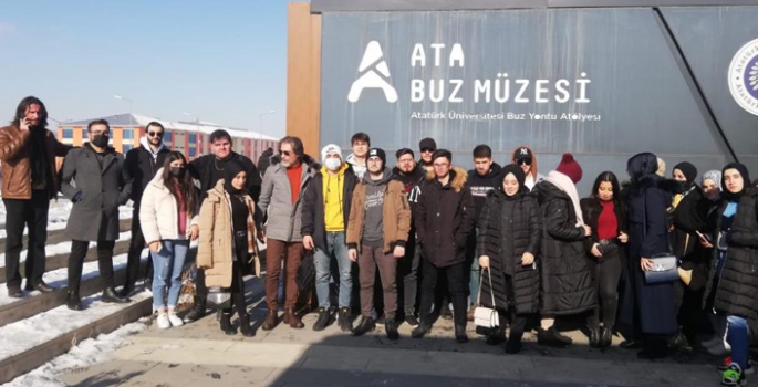 Havalar soğudu, Türkiye’nin tek buz müzesine ilgi arttı