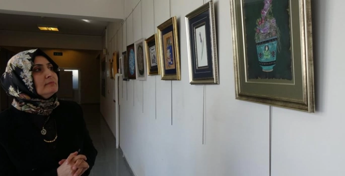 Hayali olan sergiyi 49 yaşında açtı