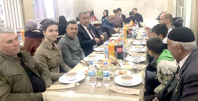 Horasan’da şehit ve gazi ailelerine iftar yemeği