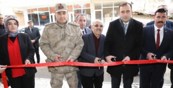 Emekli öğretmenden rölyef sergisi
