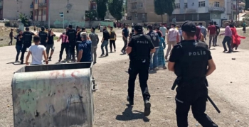 Erzurum’da taşlı, bıçaklı kavga; 2 yaralı, 7 gözaltı