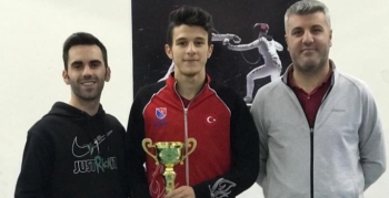 Milli sporcu Akal, Eskrimde Türkiye ikincisi oldu