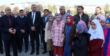 Oltu’da kuran kursları yararına hayır çarşısı