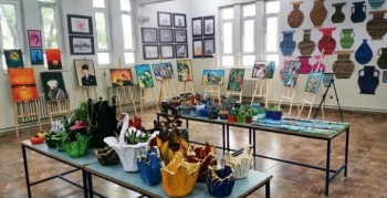 Ortaokul öğrencilerinden resim sergisi