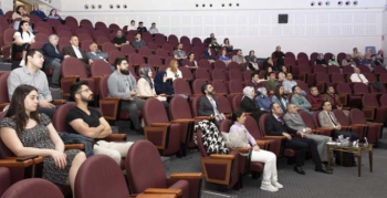 Prof. Dr. Ingo eilks, Atatürk Üniversitesinde sunum yaptı