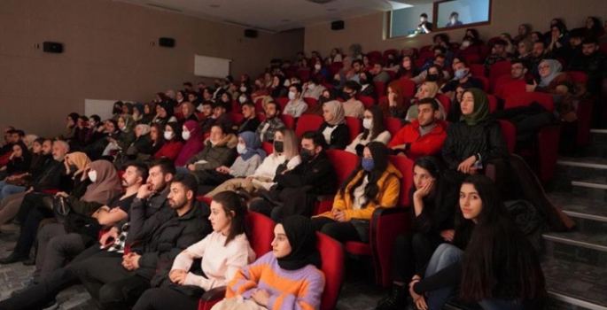 ‘Kadın’ oyunu beğeni topladı