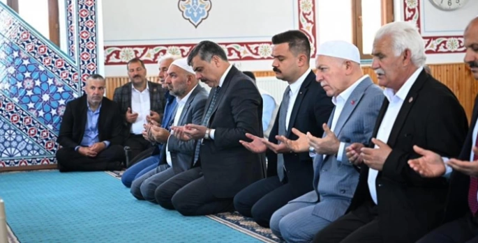 Karayazı’da şehitler dualarla anıldı