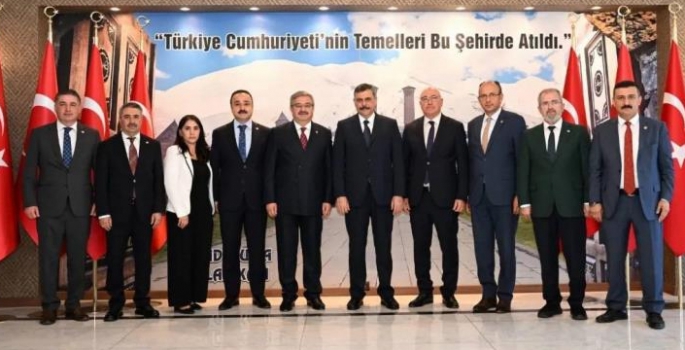 Komisyon üyelerinden Vali Çiftçi’ye ziyaret