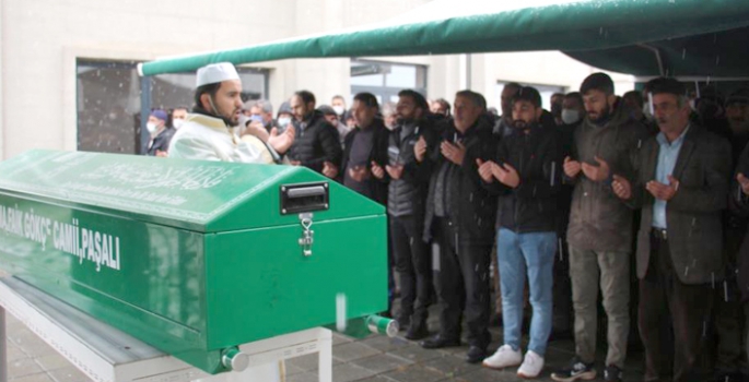 Lodosta çatıdan düşen işçi Erzurum’da son yolculuğuna uğurlandı