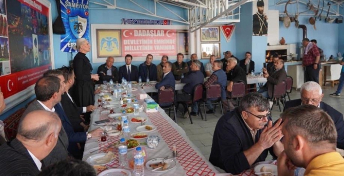 Melek başkan çağ kebabı kesti Dadaşlar’a ikram etti