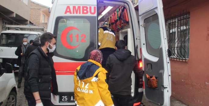 Meraklı hurdacının patlayıcı elinde patladı