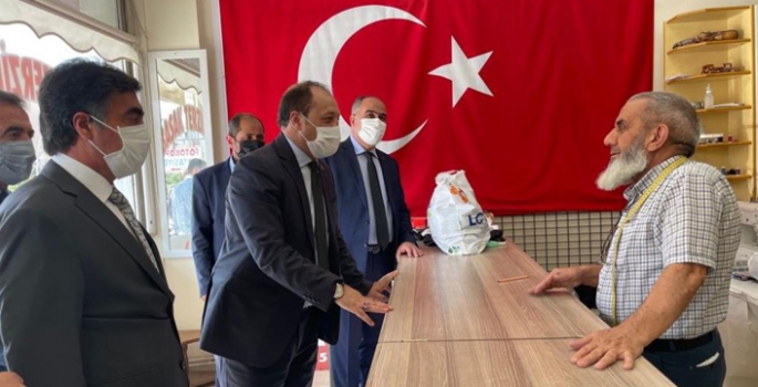 MHP İl Başkanı Karataş Aziziye esnafıyla buluştu