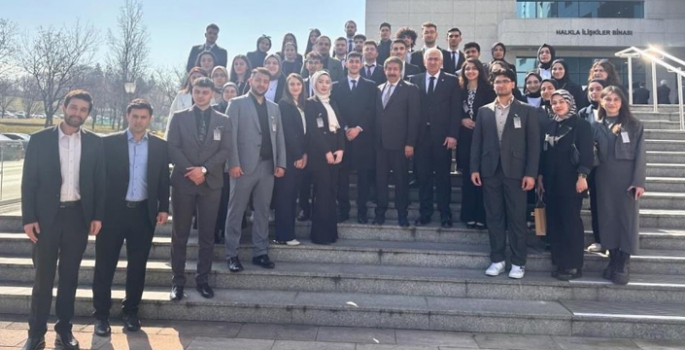 Milletvekilleri Öz ve Fırat genç hukukçularla buluştu