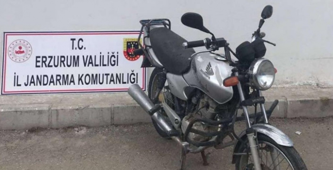 Motosiklet hırsızları yakalandı