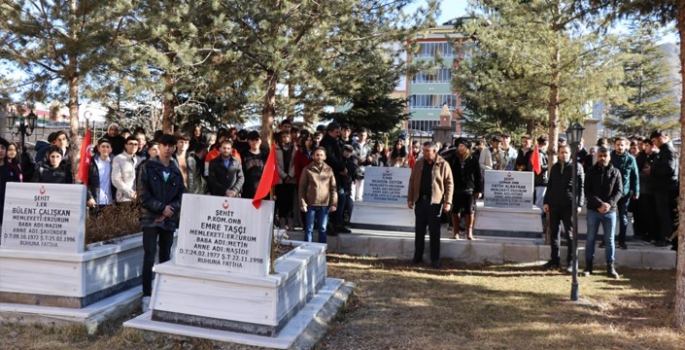 Öğrencilerden şehitlik ziyareti