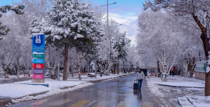 Öğrencilerin turizmden beklentisi araştırıldı